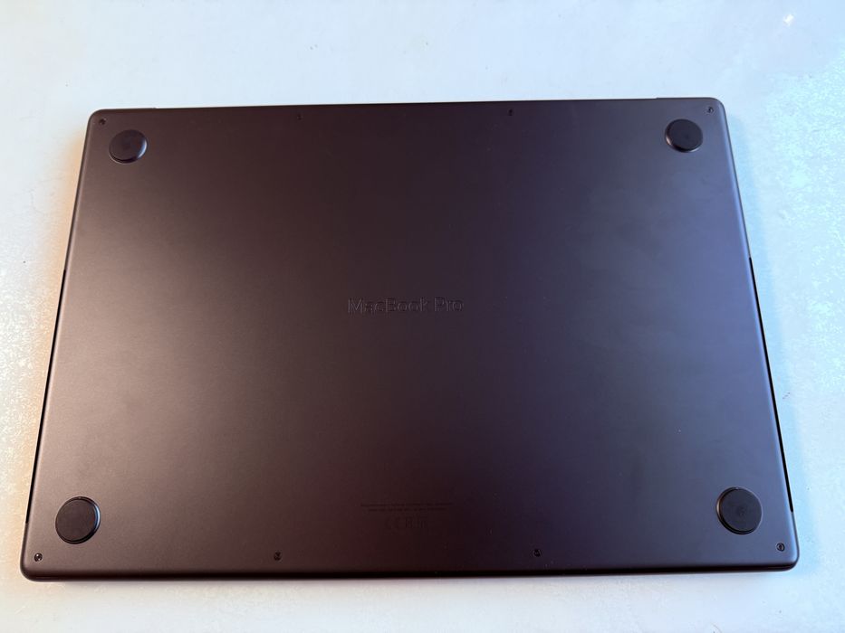 macbook pro m3 pro 16 inch
