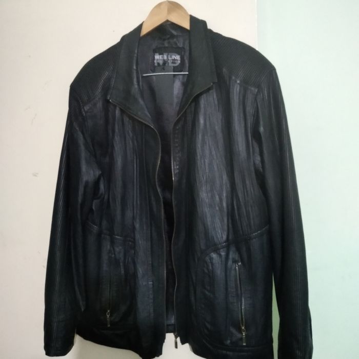 Продам кожаные куртки.