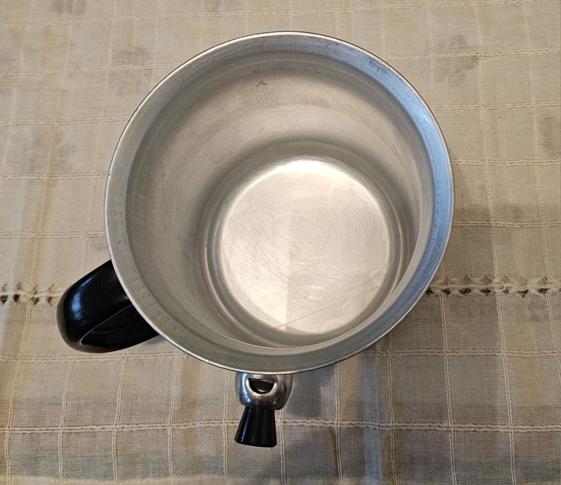 Чайник, млековарка, кана електрическа, мини сгъваем сешоар,голям сушоа