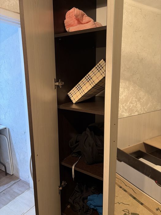 Продам спальная кровать и шкаф