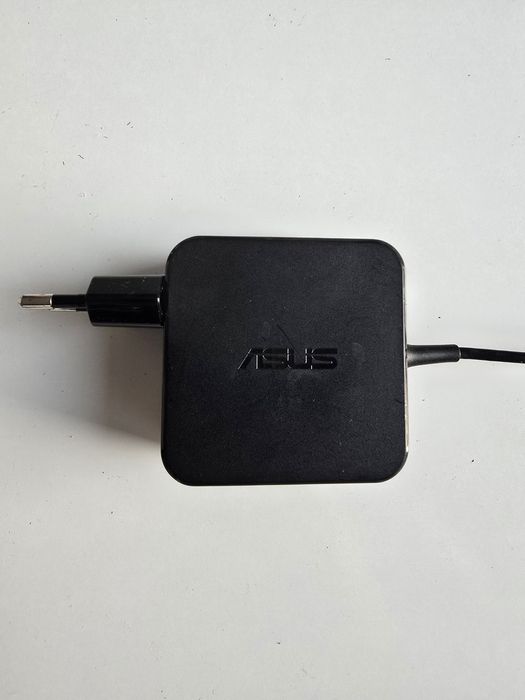 Блок питани на Asus Асус