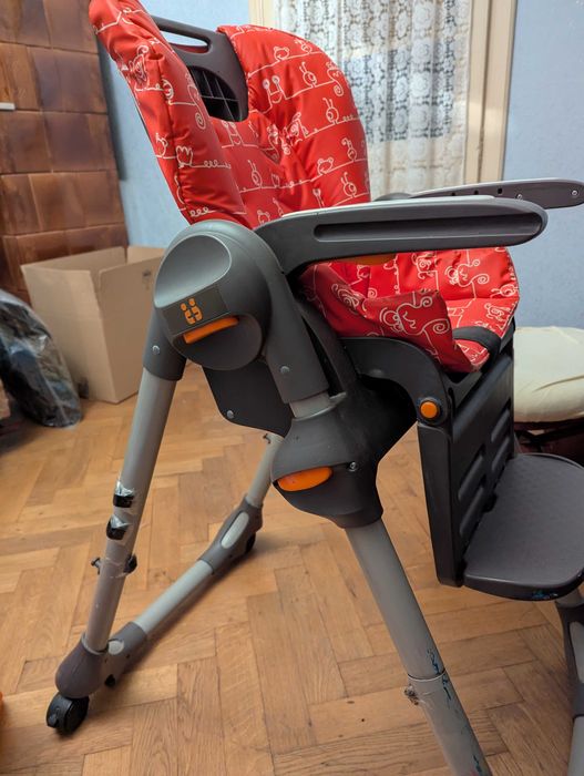 Scaun de masă Chicco reglabil complet – super stabil, gata de folosit!