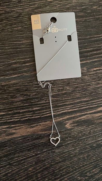 Сребърни колиета