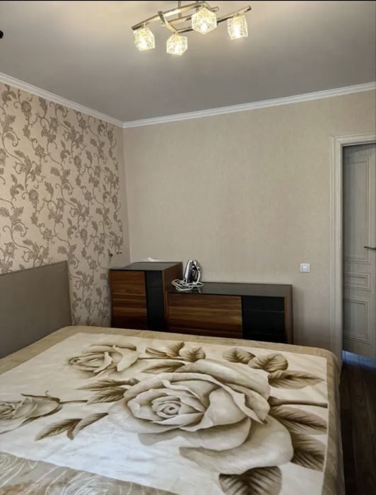 Люстра 4-рожковая