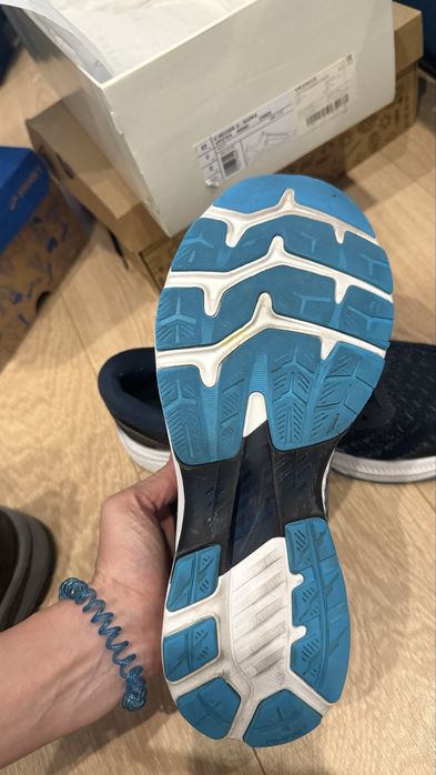 Кроссовки беговве Asics, оригинал