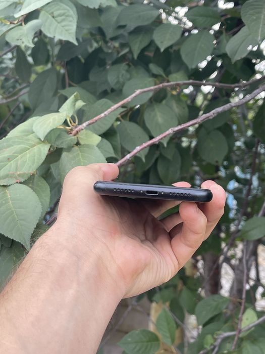 Обменяю Айфон ХР