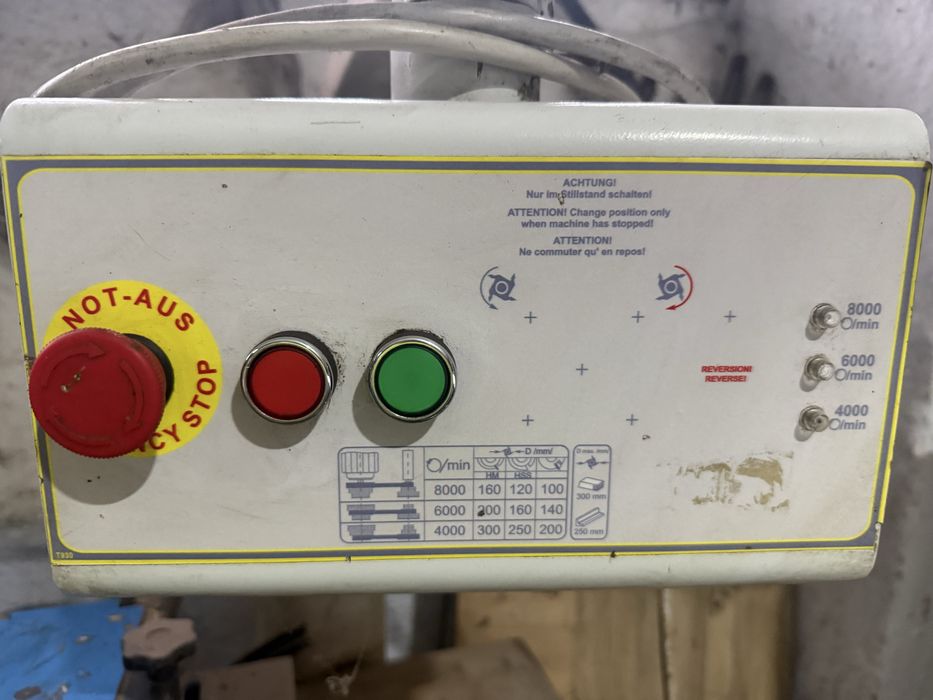 Дърводелска машина фреза