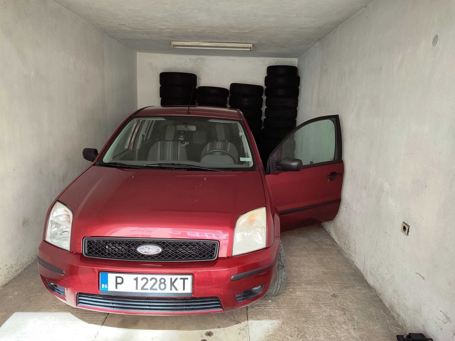 Дава се под наем Гараж / Паркомясто в Русе, Дружба 1 - 20 кв.м за 119.34 € - Снимка #1