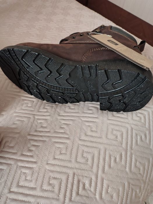 Оригинальная спец обувь.