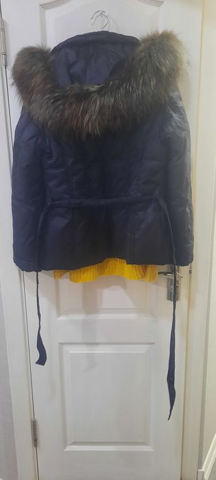 Женская зимняя куртка с капюшеном