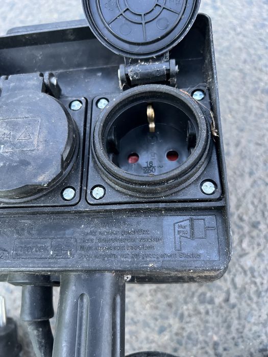 Priza de gradina programabila cu prelungitor