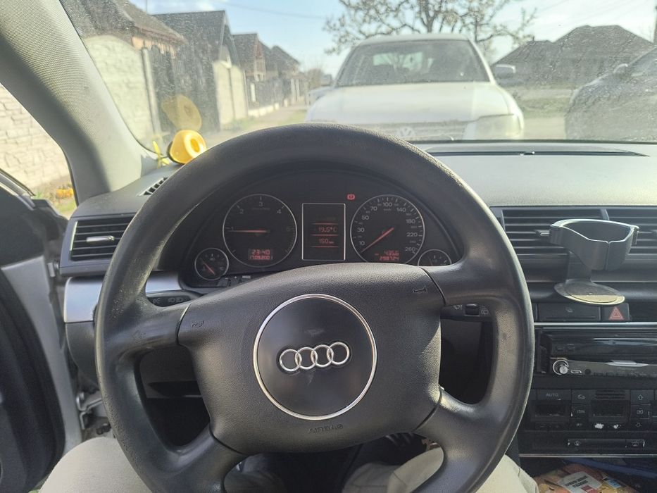 Vând audi A4 B6  1.9 tdi