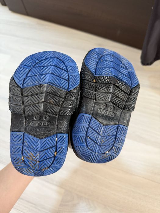 Продам комбинезон Reima