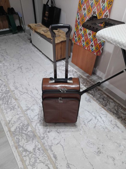 Продается дорожный чемодан в отличном состоянии, б/у.