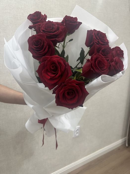 Цветы свежие……..