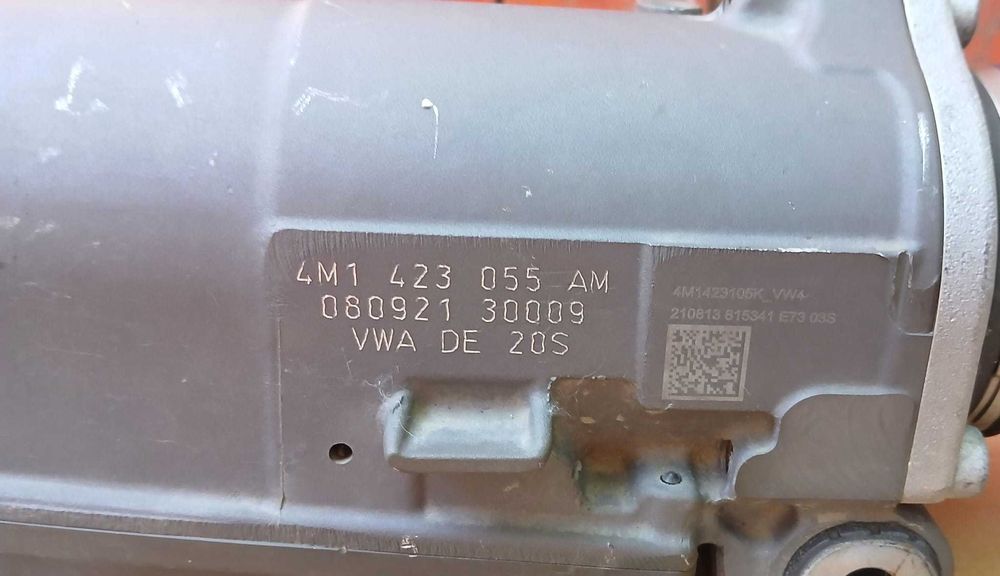 Caseta de directie cu volan pe stanga Audi Q7 SQ7 Q8 SQ8 Lamborghini Urus cod 4M1423055AM