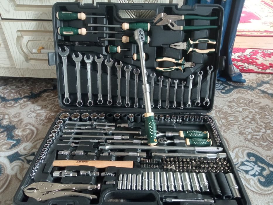 Набор ключ сотилади