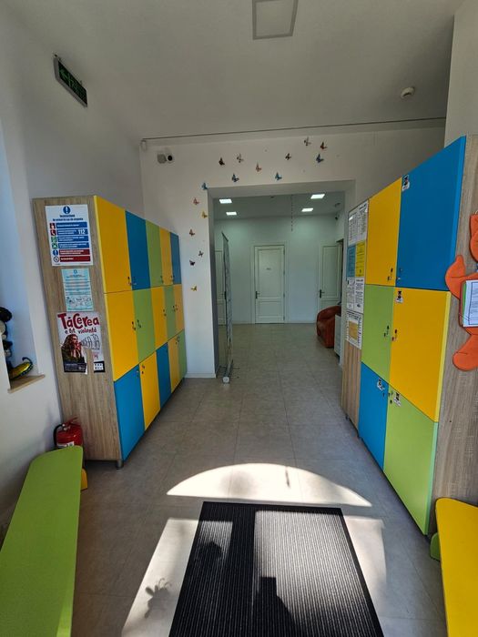 Închiriez casa pretabila afacere Topoloveni, Argeș