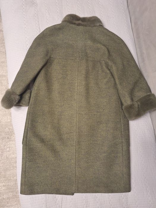 Пальто в цвете хаки
