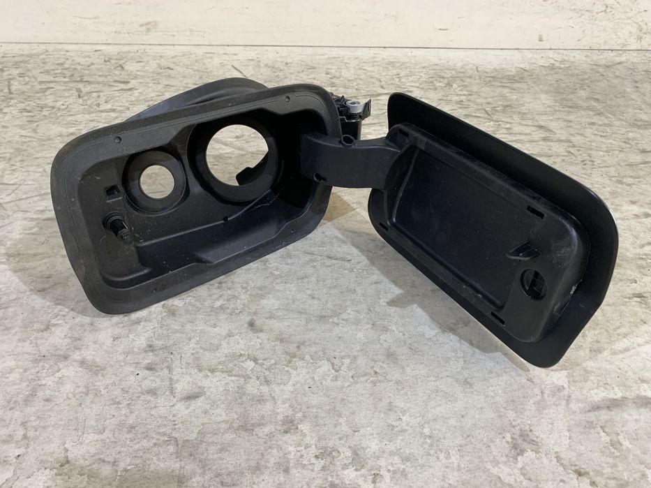 Usita rezervor si Adblue BMW seria 5 G31, 2016, 2017, 2018, 2019, 2020, 2021, 2022, 2023