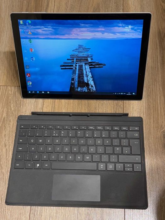 Microsoft Surface Pro 5 i5-7300U/8RAM/256SSD/Intel HD 620/Touch QHD