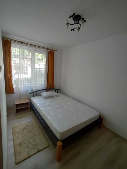 Inchiriez apartament
