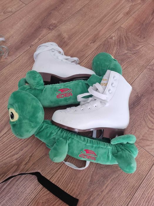 Продавам детски кънки Crowned EMILY и Graf Davos 30 номер