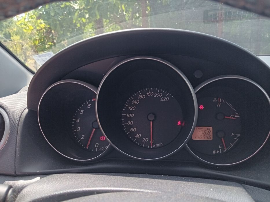 Mazda 3 1.6 бензин газ