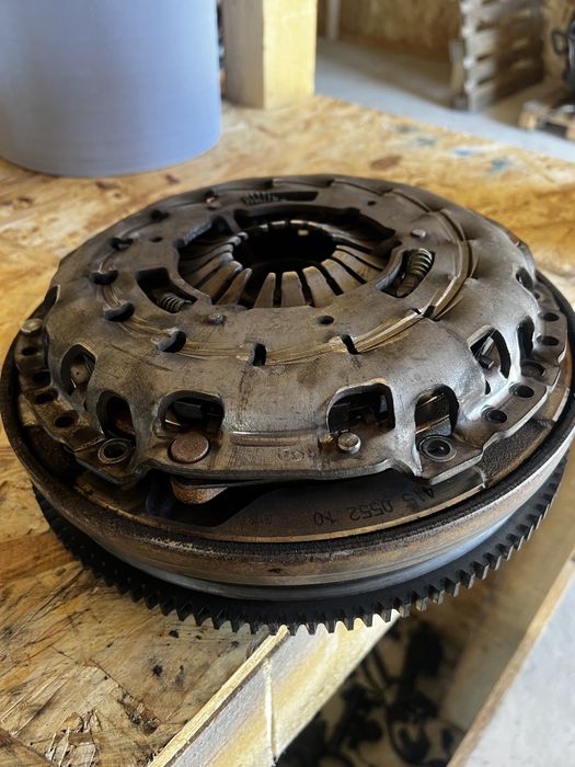 Volanta masa dubla BMW seria 1 / 3 / 5 cod motor n47d20c