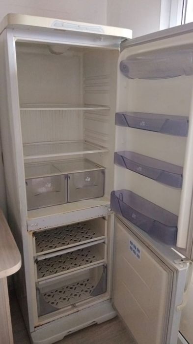 Холодильник бирюса