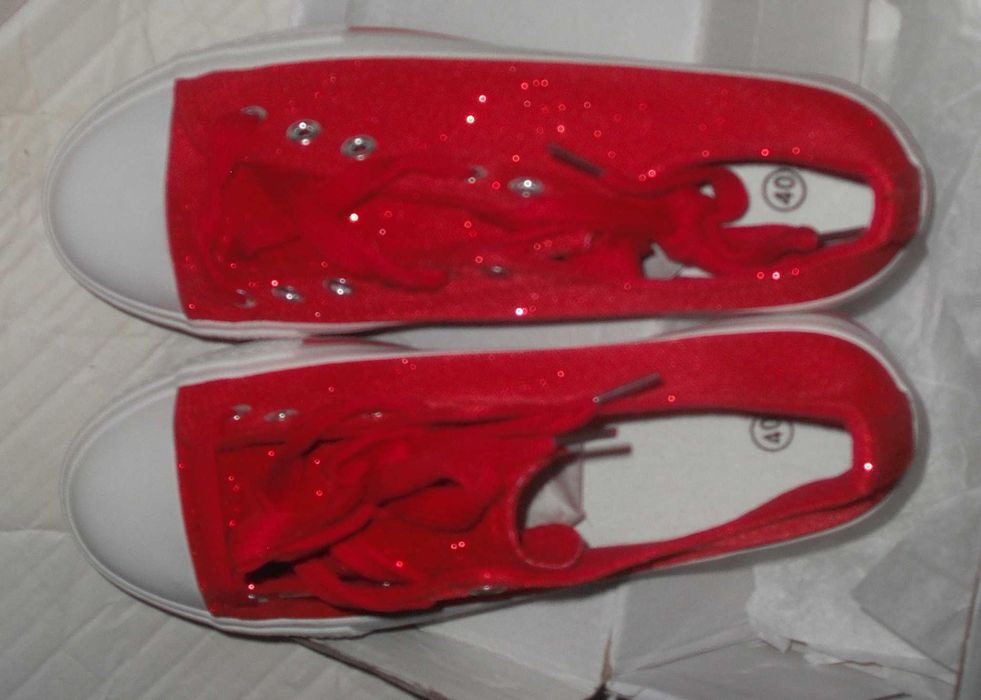 Кецове с ефект брокат, черни и червени, р-р 36 - 39