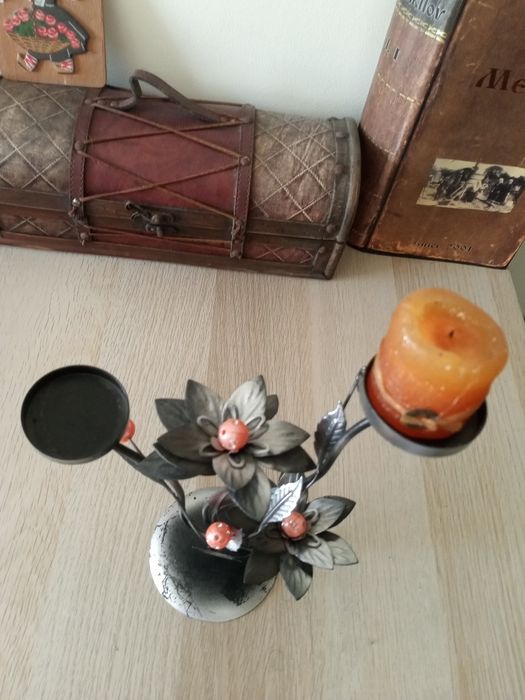 Ретро метален свещник 15 лв .