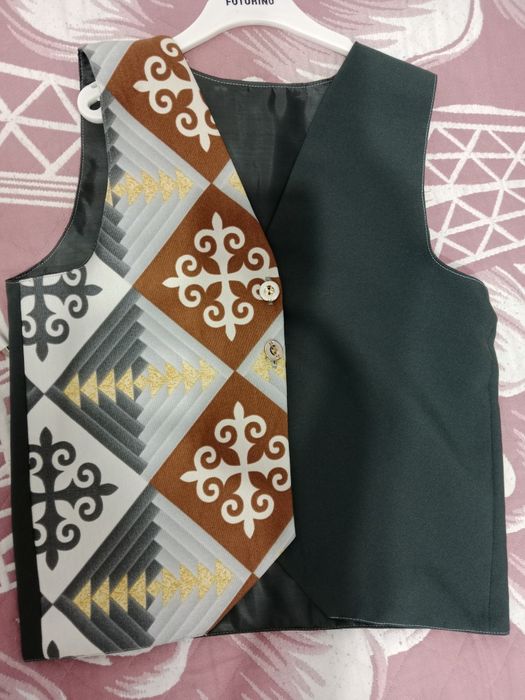 Продам национальный жилет