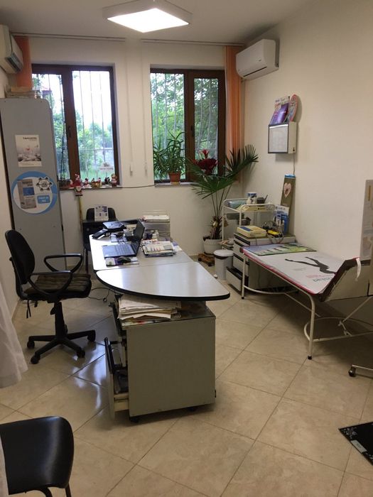 Давам под наем лекарски кабинет