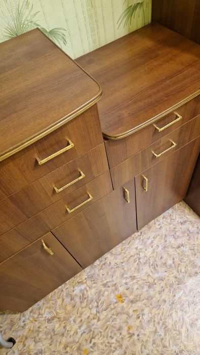 Продам комбо - гарнитур: шкаф-купе+комод