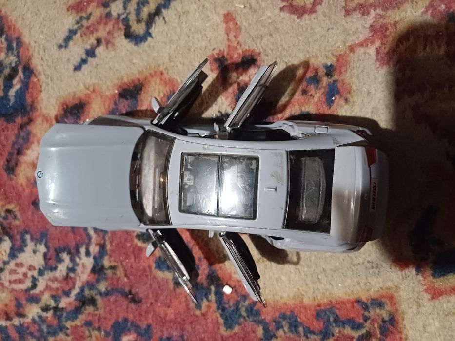 Машинка калекционая