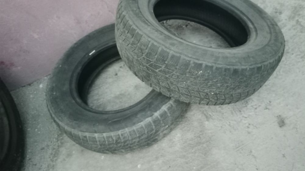 Зимние шины,средном состояние
