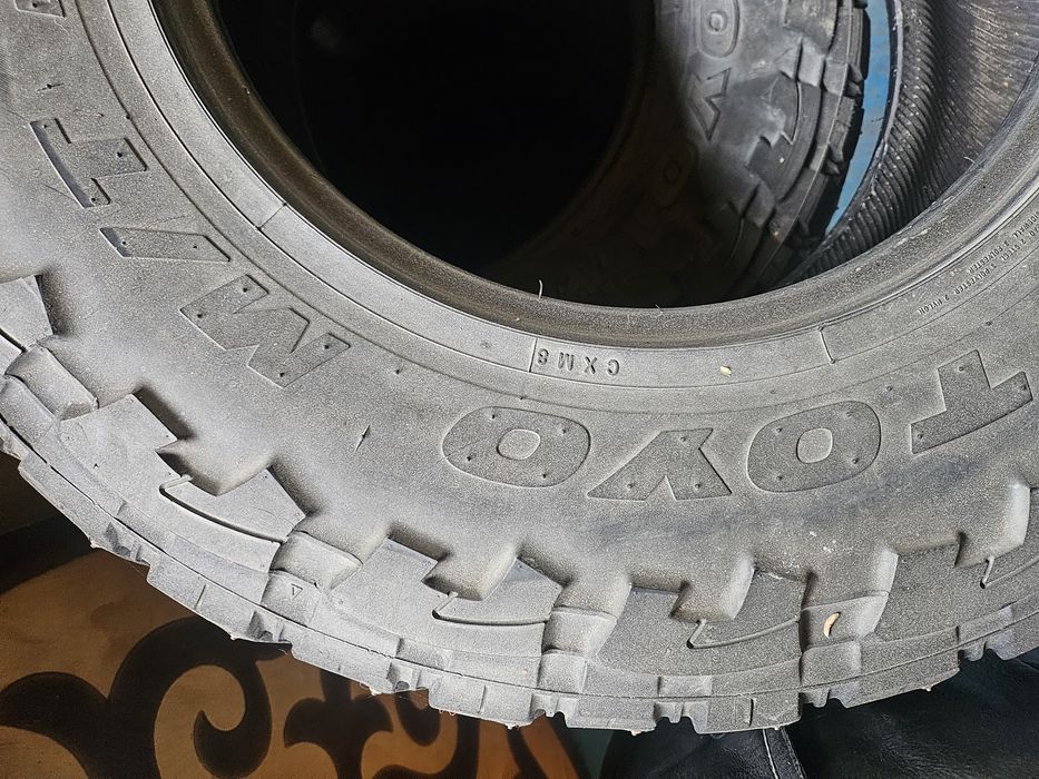 Продам б/у зимние шипованые шины