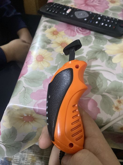 Controller pentru piste de masinuti electrice