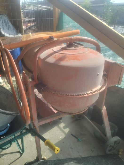 Vând sau schimb cu diverse