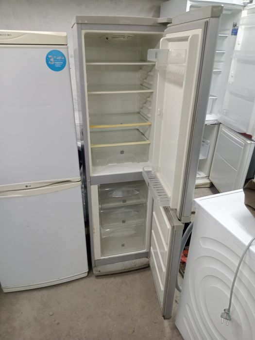 Продам холодильники