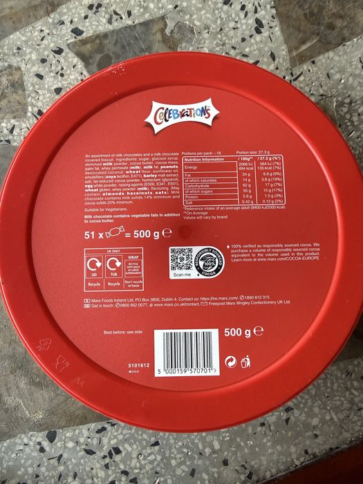 Продавам бонбони Celebrations и Heroes-