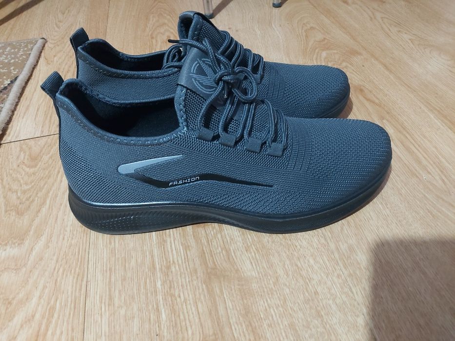 Мъжки маратонки нови