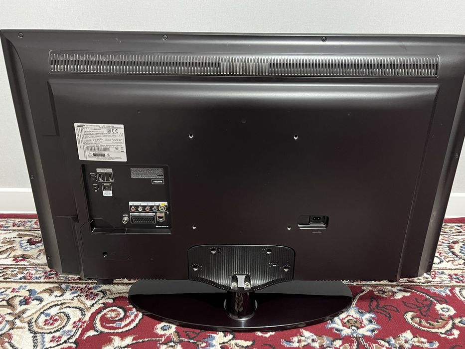 SAMSUNG телевизор ue40eh5037k