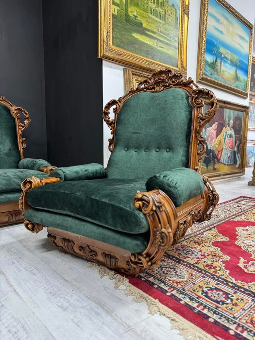 Canapea 3 locuri, 2 fotolii si masuta Italia anilor 50 stil baroc