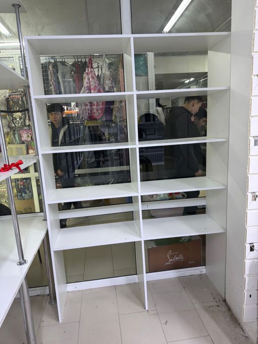 Витрины продам срочно!!!