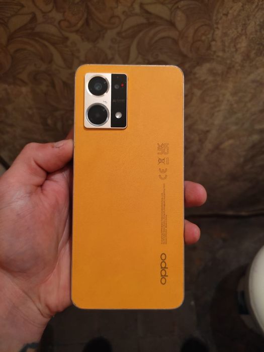 Срочно продам телефон Орро Рено 7