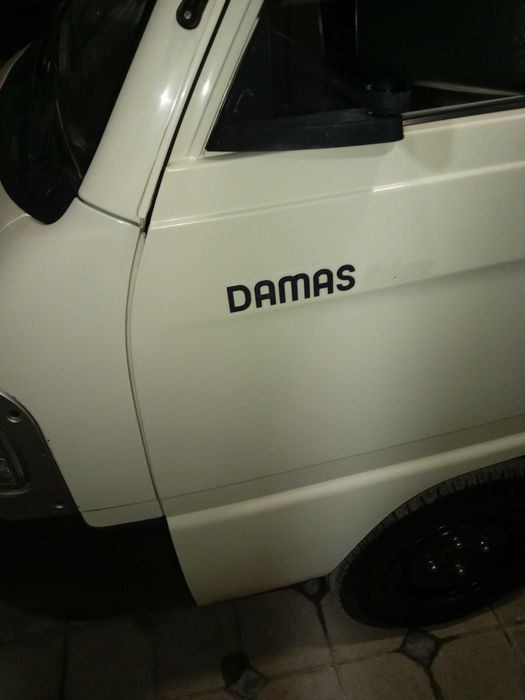 Damas srochno sotiladi