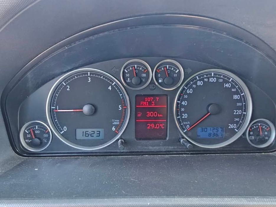 VOLKSWAGEN Sharan 2010 — imagine 5