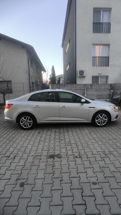 Vând Renault Megane 2019 Primul Proprietar 33000 Km reali 

Dotări 

A
